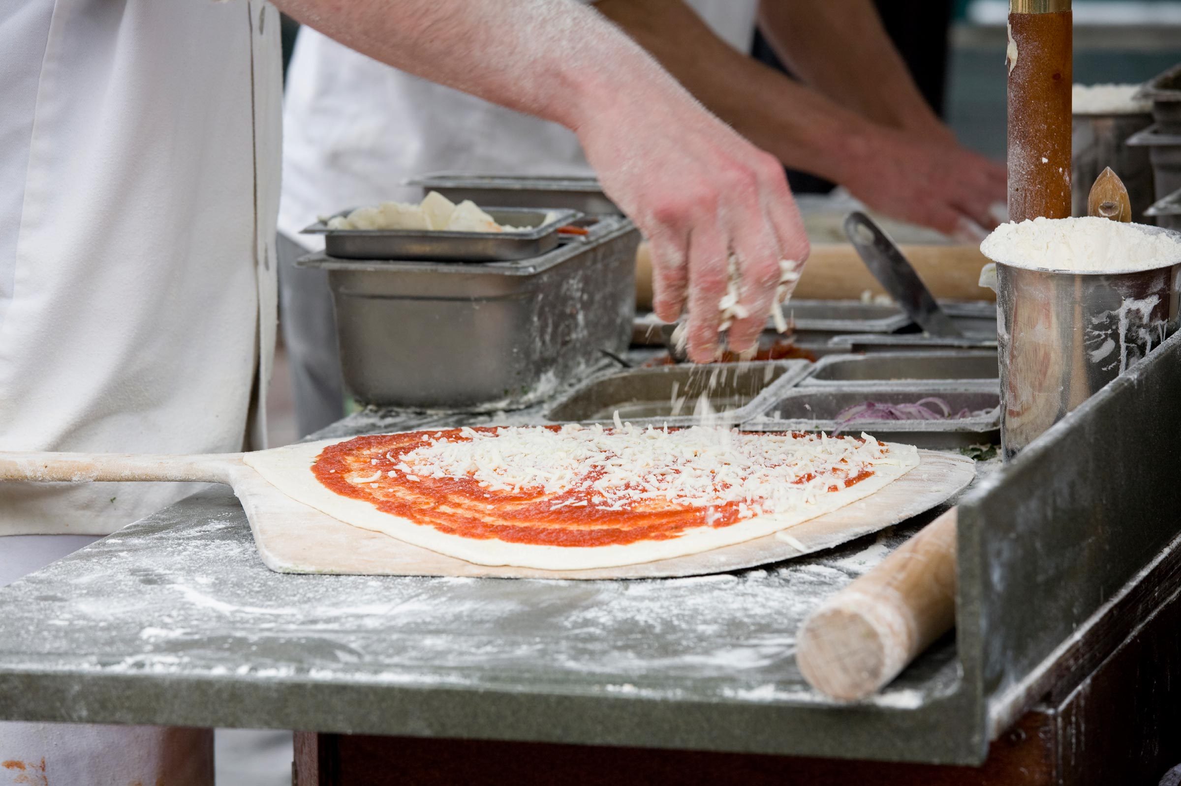 13 things your pizza guy wont tell you making pizza