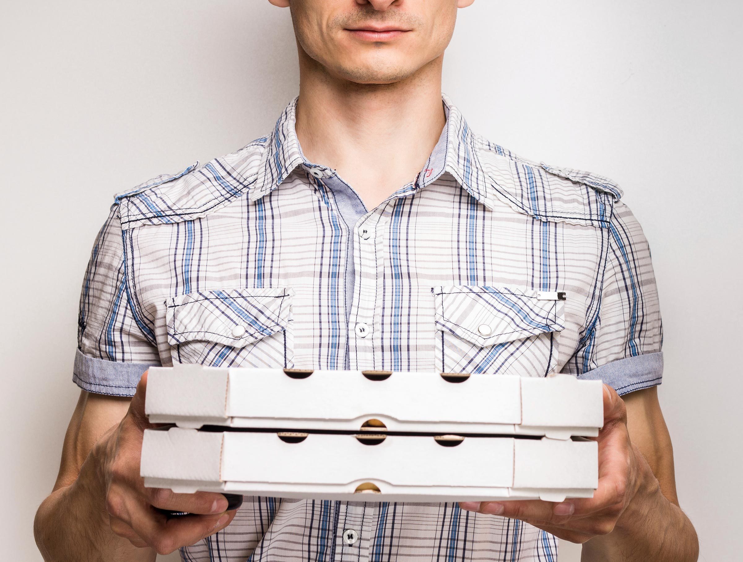 13 things your pizza guy wont tell you no delivery