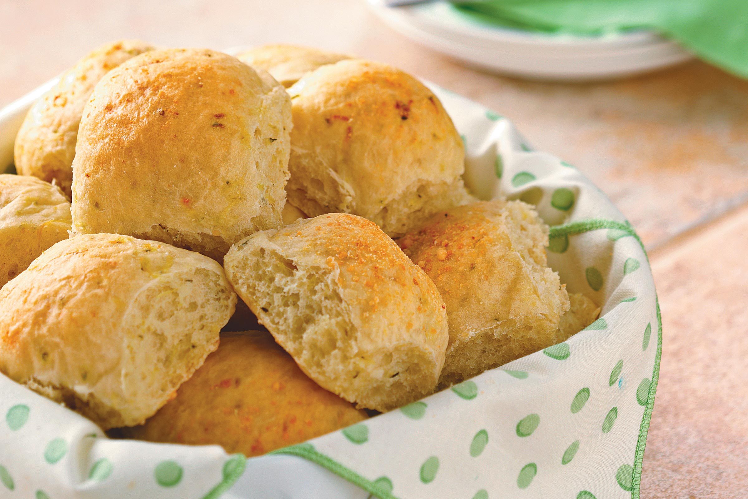 Zucchini_Recipes_Zucchini-Dinner-Rolls