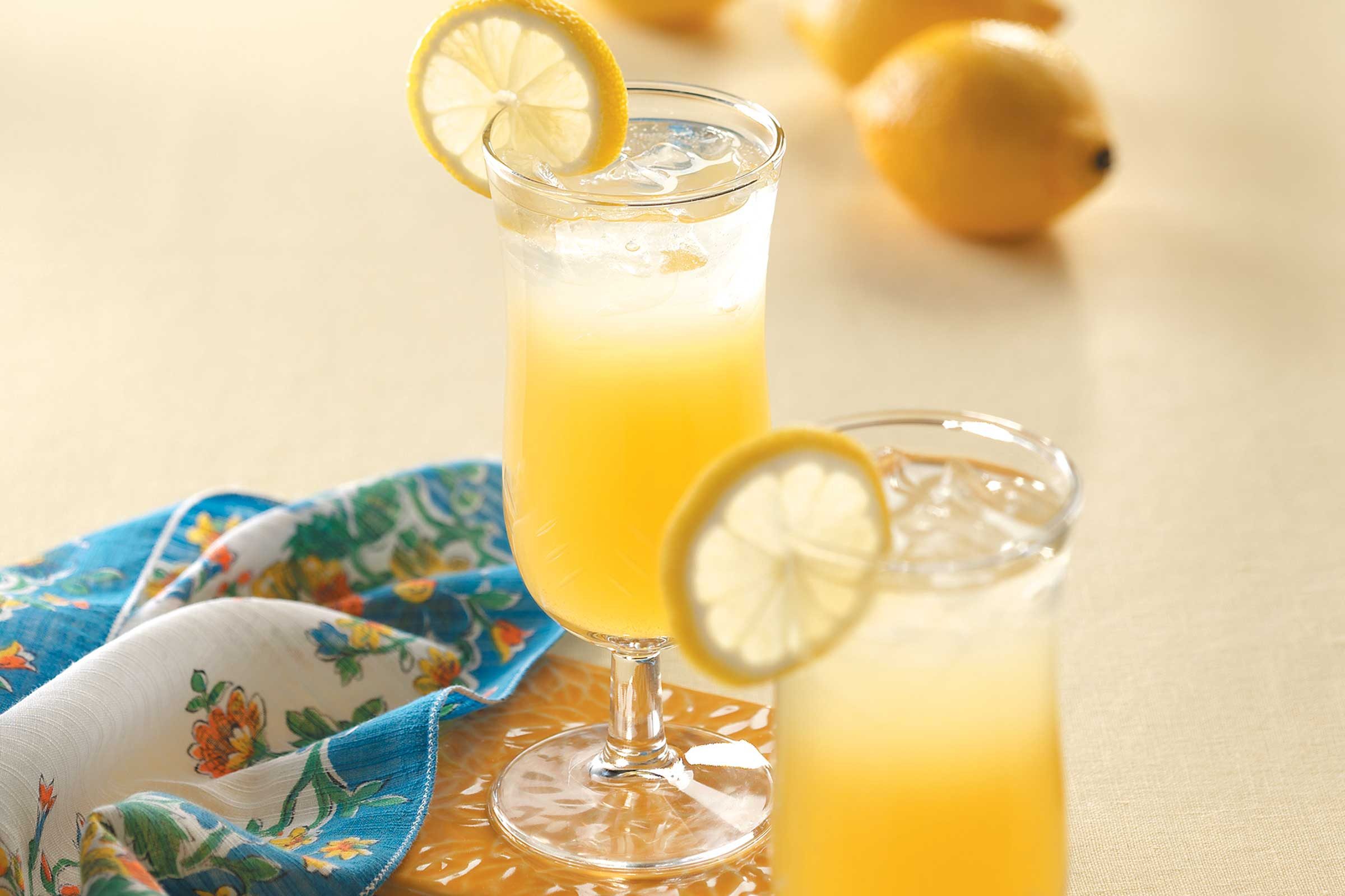 lemonade-Sparkling-Ginger-Lemonade