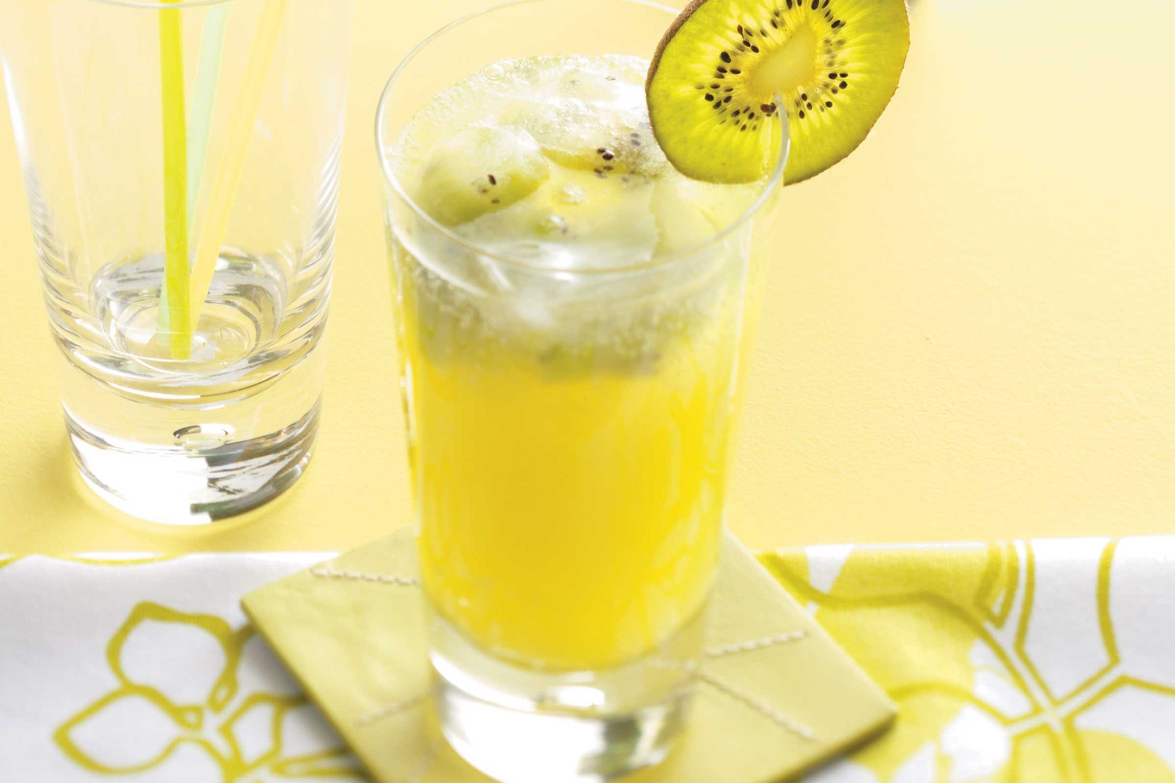 lemonade-Sparkling-Kiwi-Lemonade