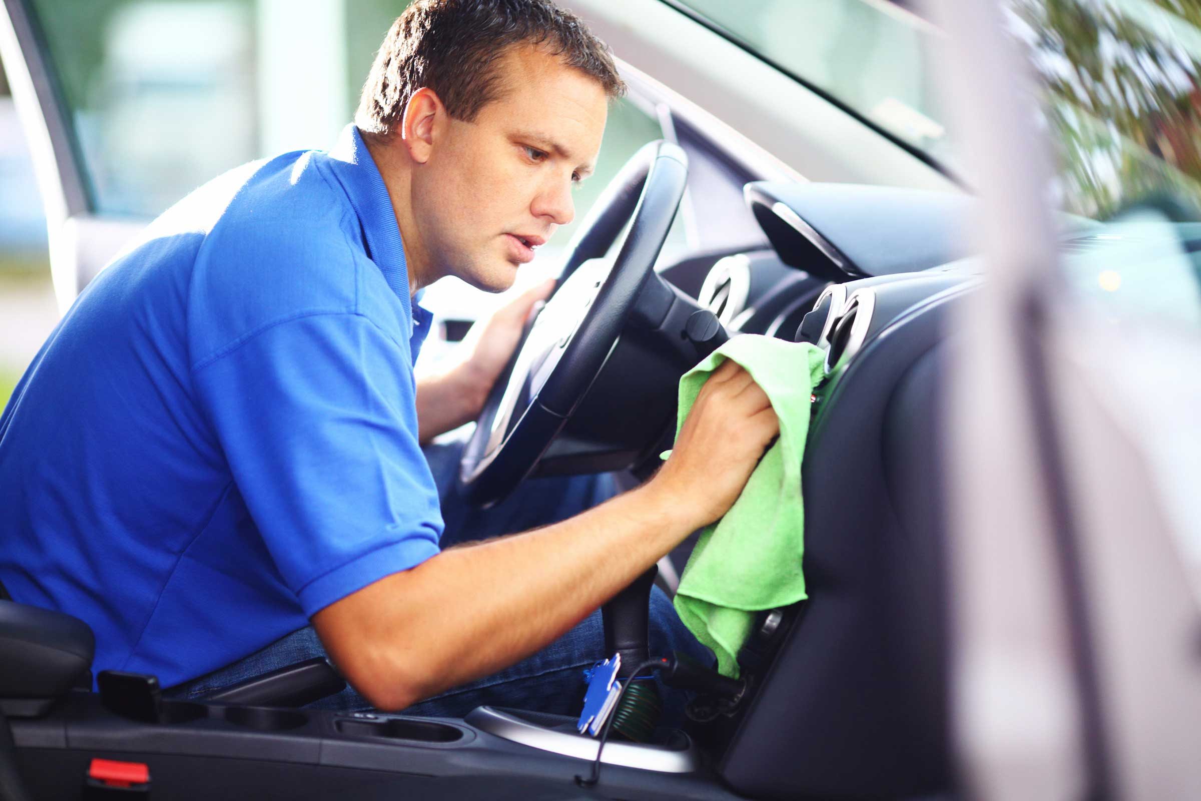 08_creative_baby_oil_get_scratches_off_dashboard_plastic_gilaxia