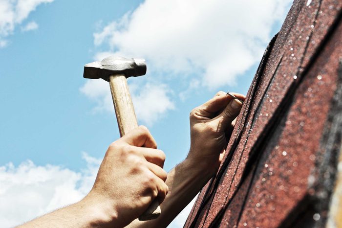 things_all_smart_homeowners_do_once_year_inspect_roof