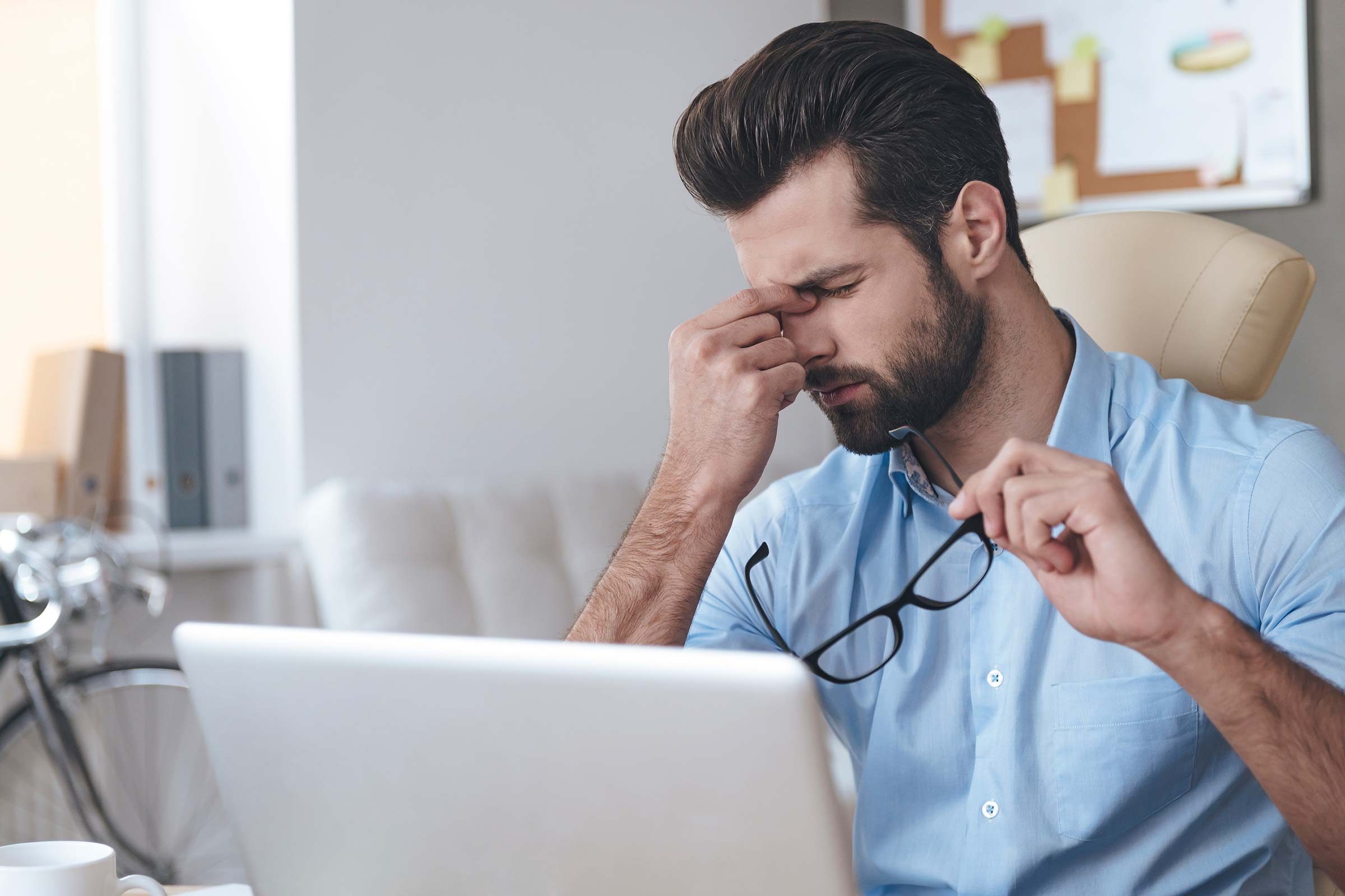 09-hungover-things-you-should-never-say-to-boss