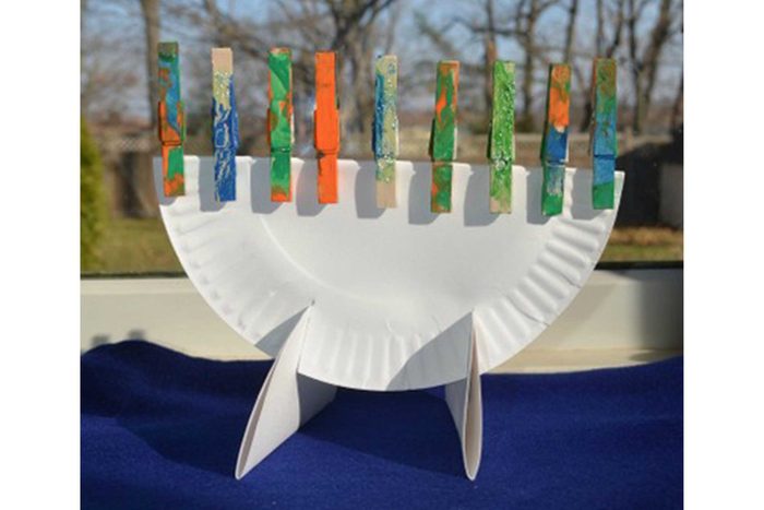 hanukkah-crafts-with-kids