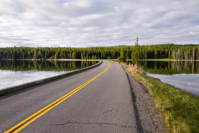 your-car-is-under-water-now-what-502821942-sergioboccardo