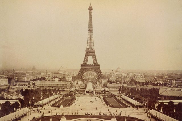 03_Eiffel_shutterstock_242818009