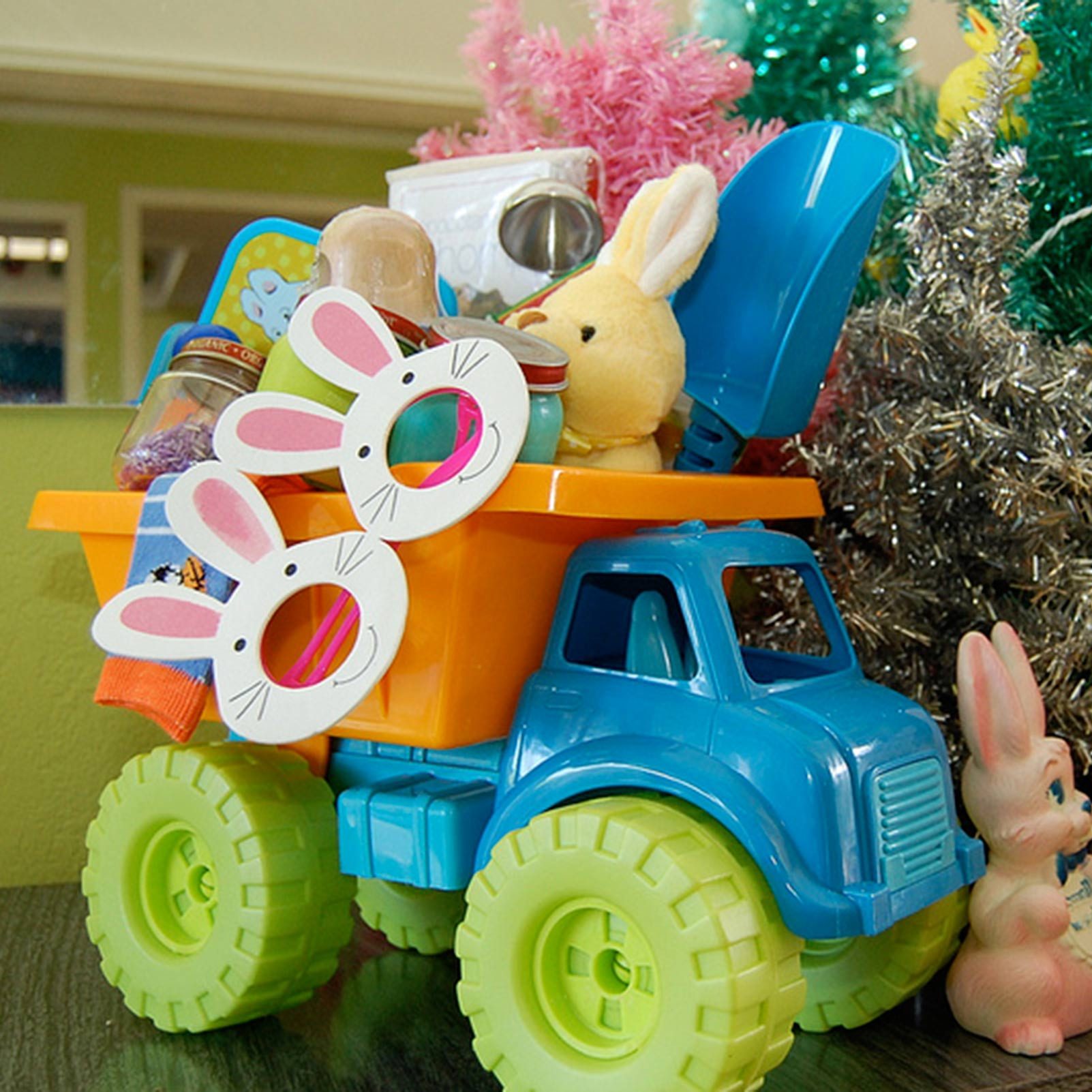 easter-baskets-baby-Jennifer-Perkins