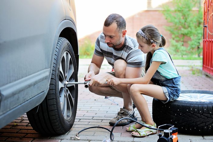 changingtire