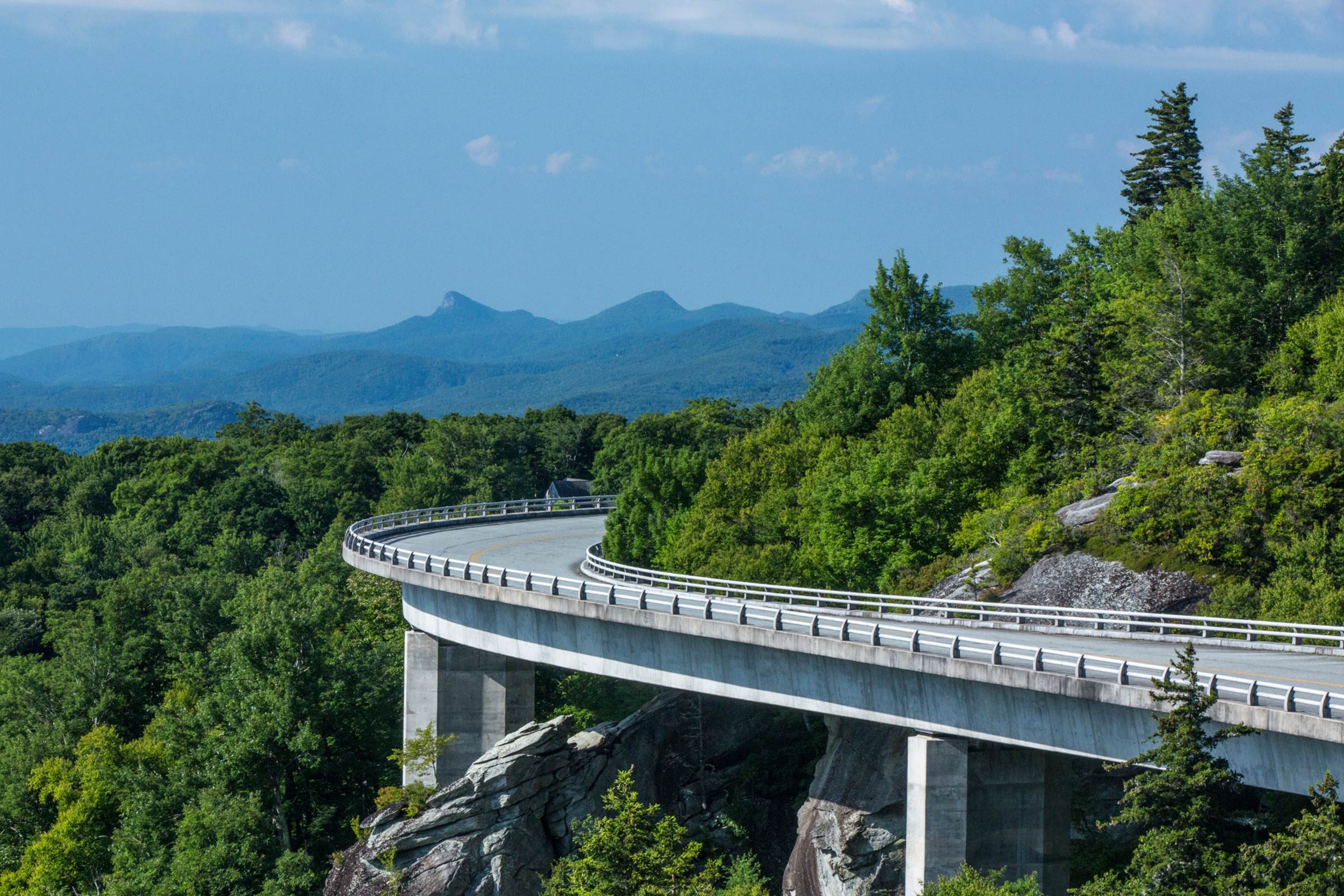33_Linn-Cove-Viaduct-Blue-Ridge-Parkway-at-Grandfather-Mountain