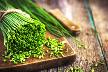 chives