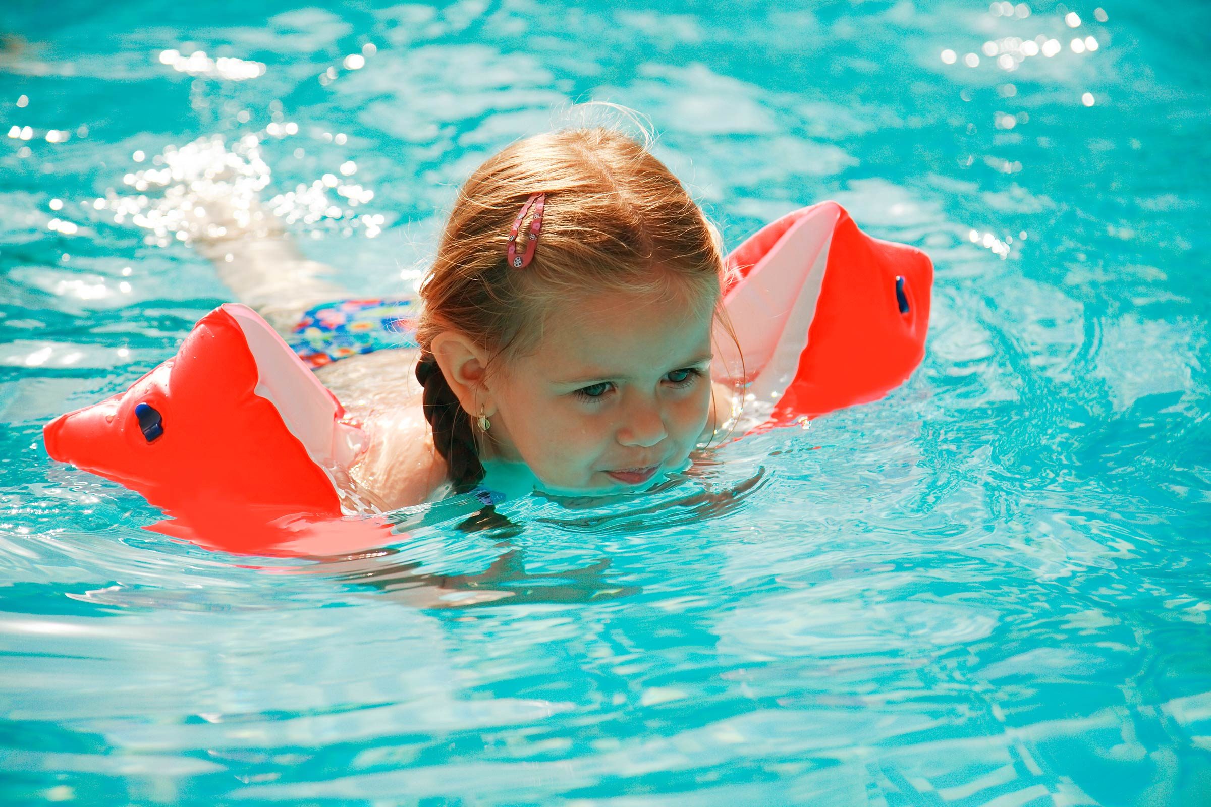 The-Surprising-Reason-Why-Lifeguards-HATE-Water-Wings-4361611-Ingrid-Balabanova