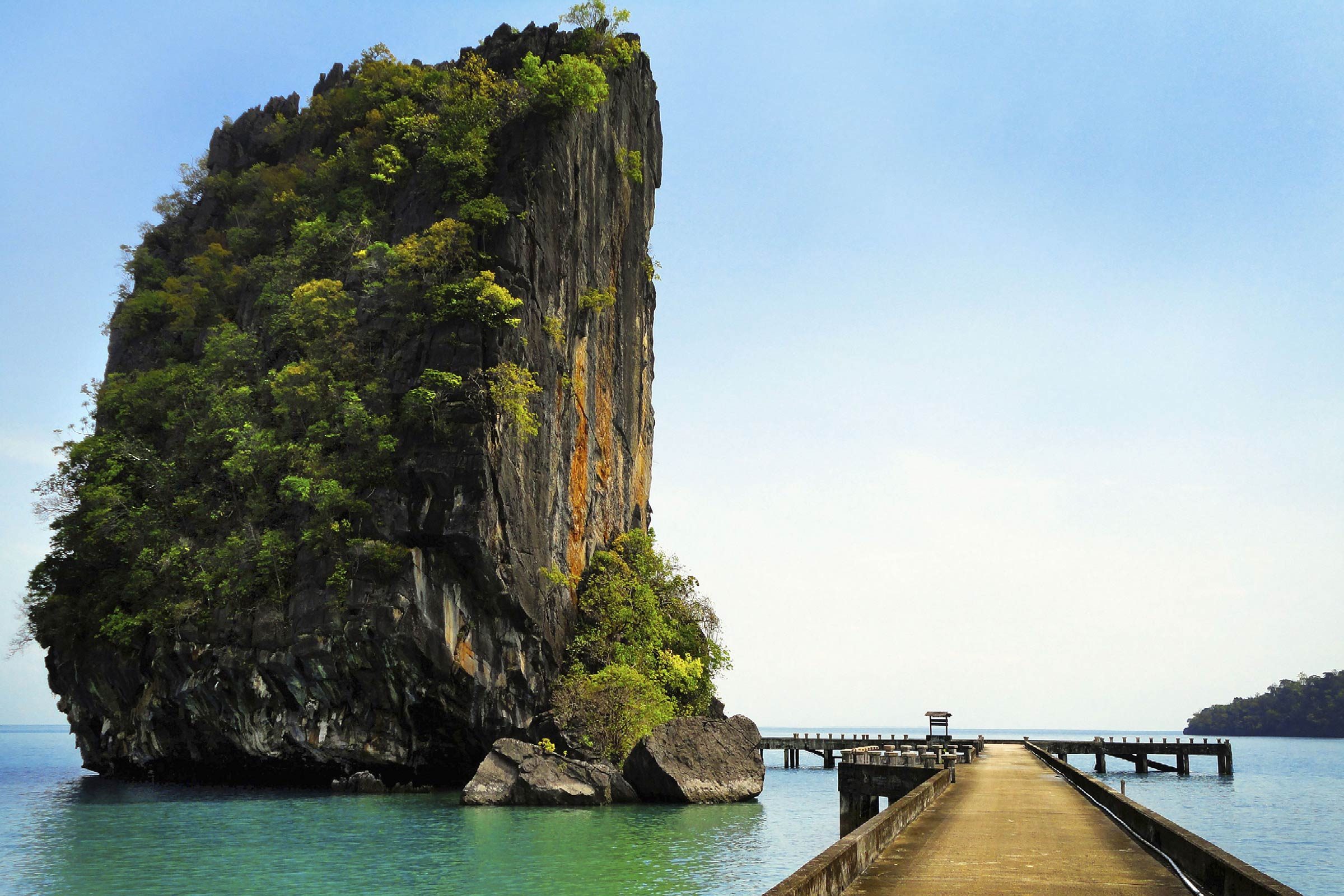 02-thailand-Amazing-Vacation-Destinations-for-Families-that-Will-Thrill-Even-the-Most-Jaded-Teenager-8514270a-Mint-ImagesREXShutterstock