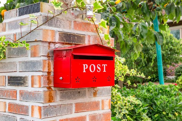 05-mail-Things An Identity Thief Won't Tell You_