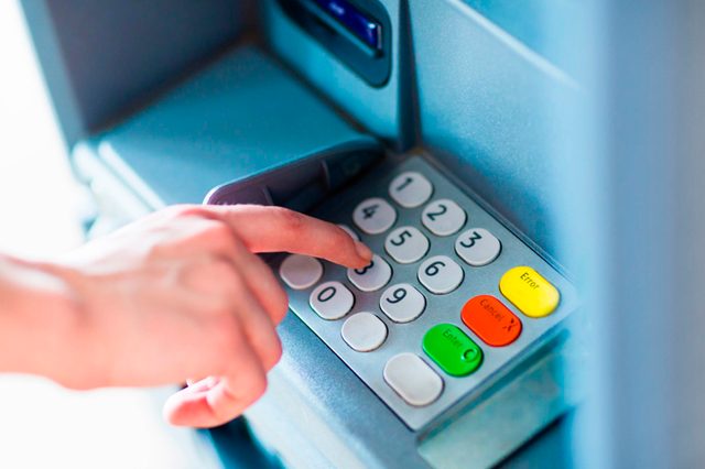 22-atm-Things An Identity Thief Won't Tell You_191239610-PKpix