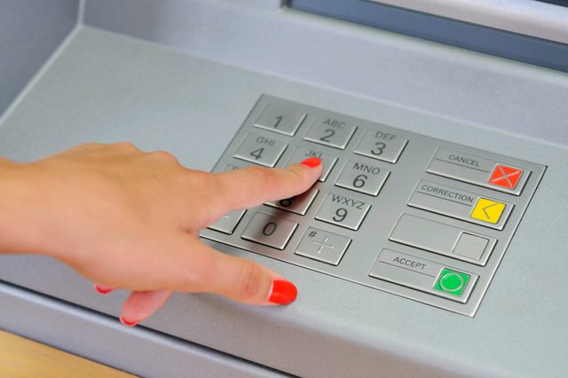 25-pin-Things An Identity Thief Won't Tell You_