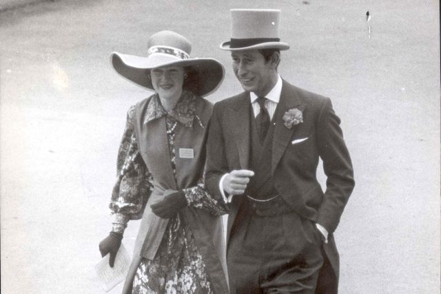 01-meet-lady-jane-and-lady-sarah-1074918a-Alasdair-Loos-ANL-REX-Shutterstock