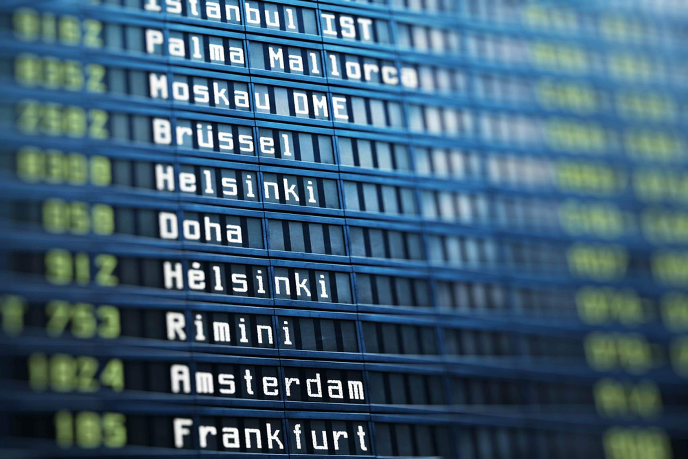 The-Easy-Trick-You-Can-Use-to-Predict-If-Your-Flight-Will-Be-Delayed_101938537_VICTOR-TORRES