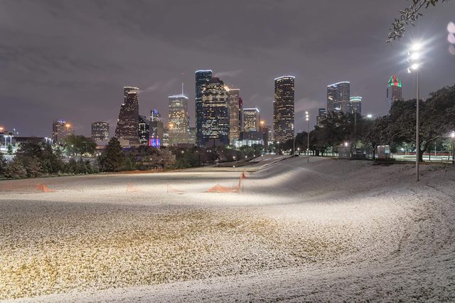 Surprising-Places-Youd-Never-Believe-Its-Snowed