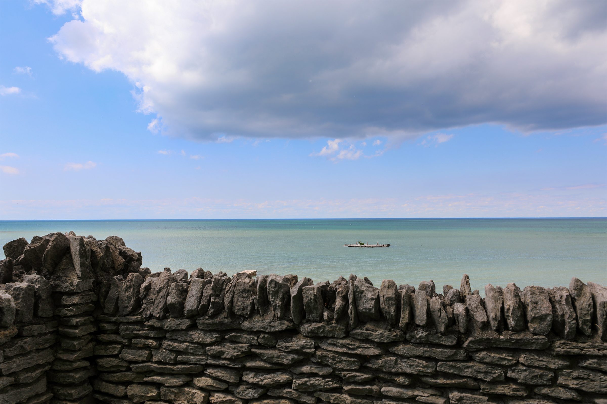 Storm cloud over lake Ontario at Olcott, New York