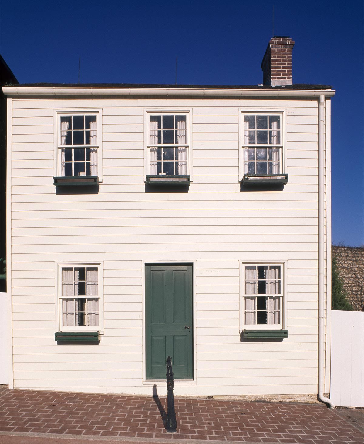 STOCK MARK TWAINS BOYHOOD HOUSE, EXTERIOR. HANNIBAL, MISSOURI. OLD NEW WORLD. AMERICA