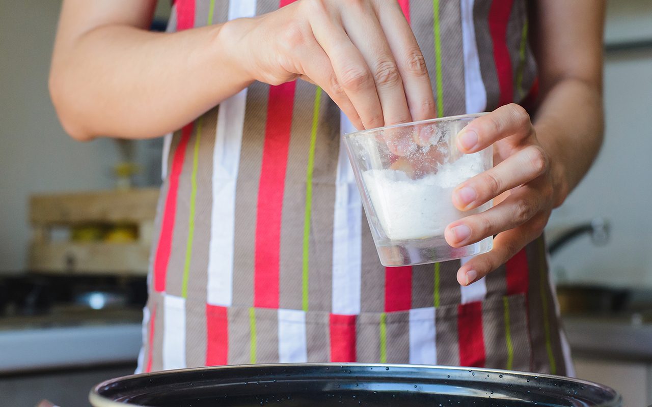 What’s the Difference Between a Pinch, a Dash, and a Shake?