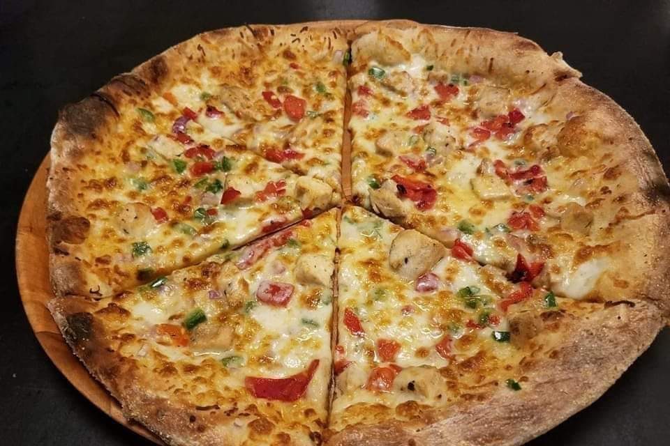 Backyard Pizza And Raw Bar