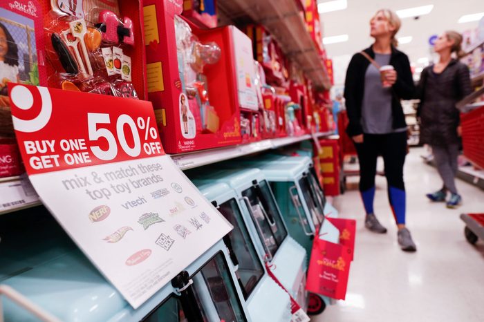 target discount holiday shopping
