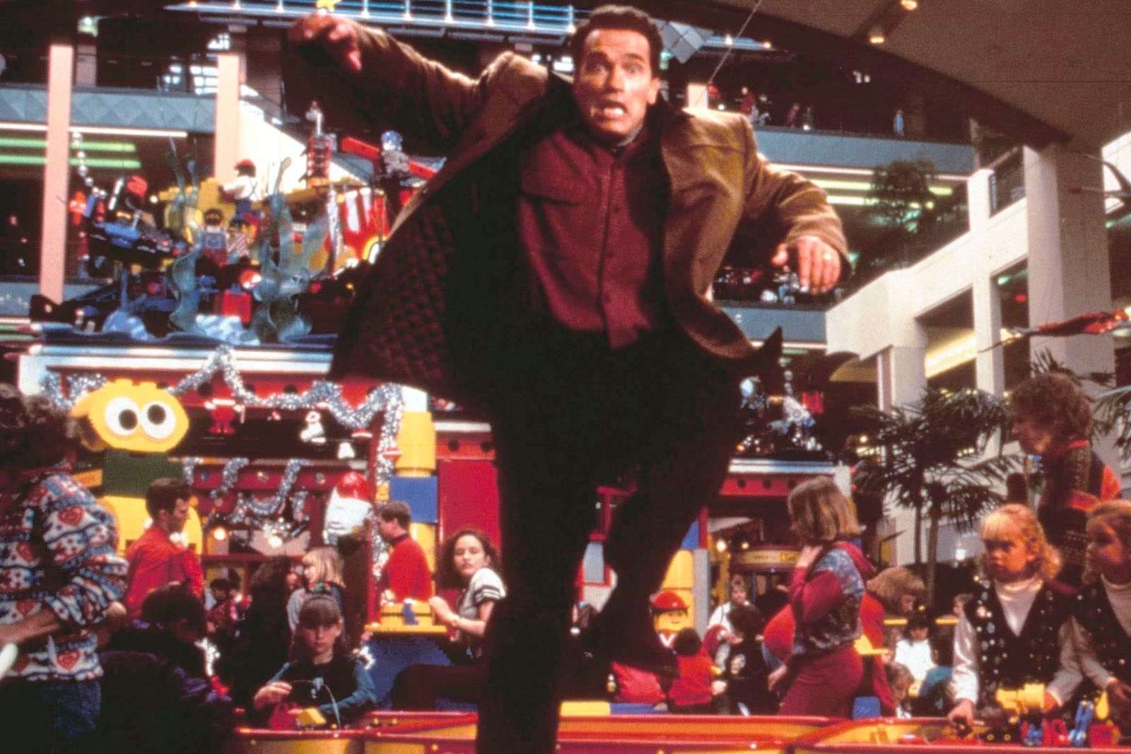 Arnold Schwarzenegger in Jingle All the Way
