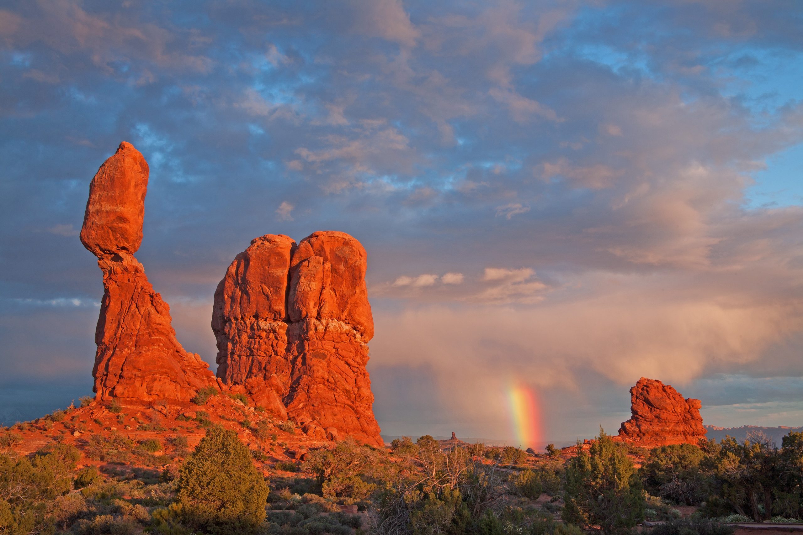 Arches park in Utah rainbow