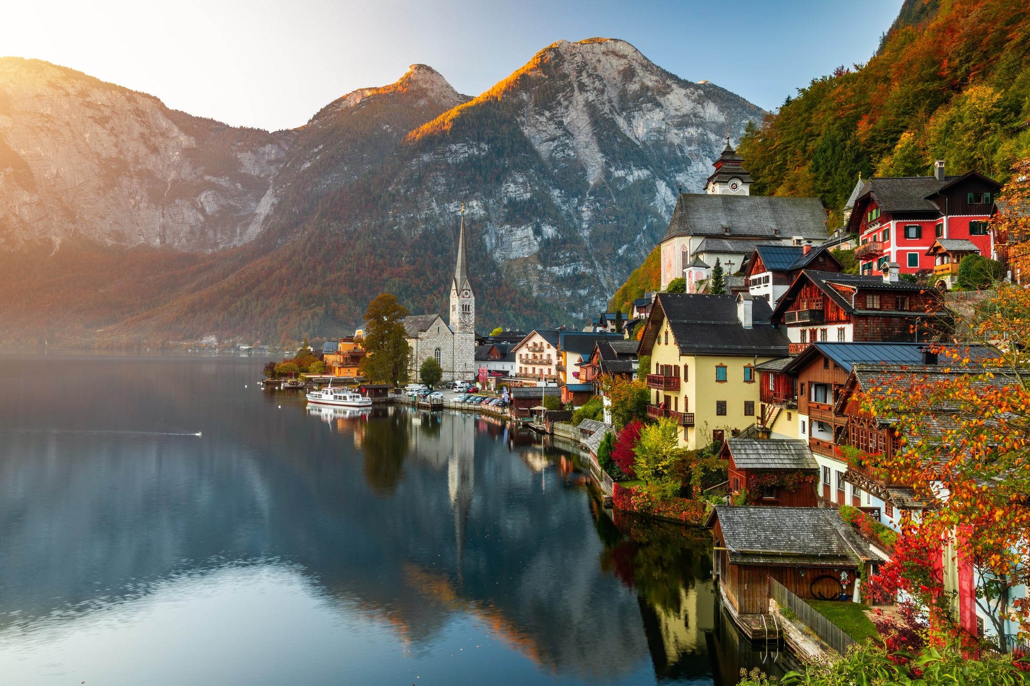 Sunrise view of famous Hallstatt mountain village with Hallstatter lake, Austria
