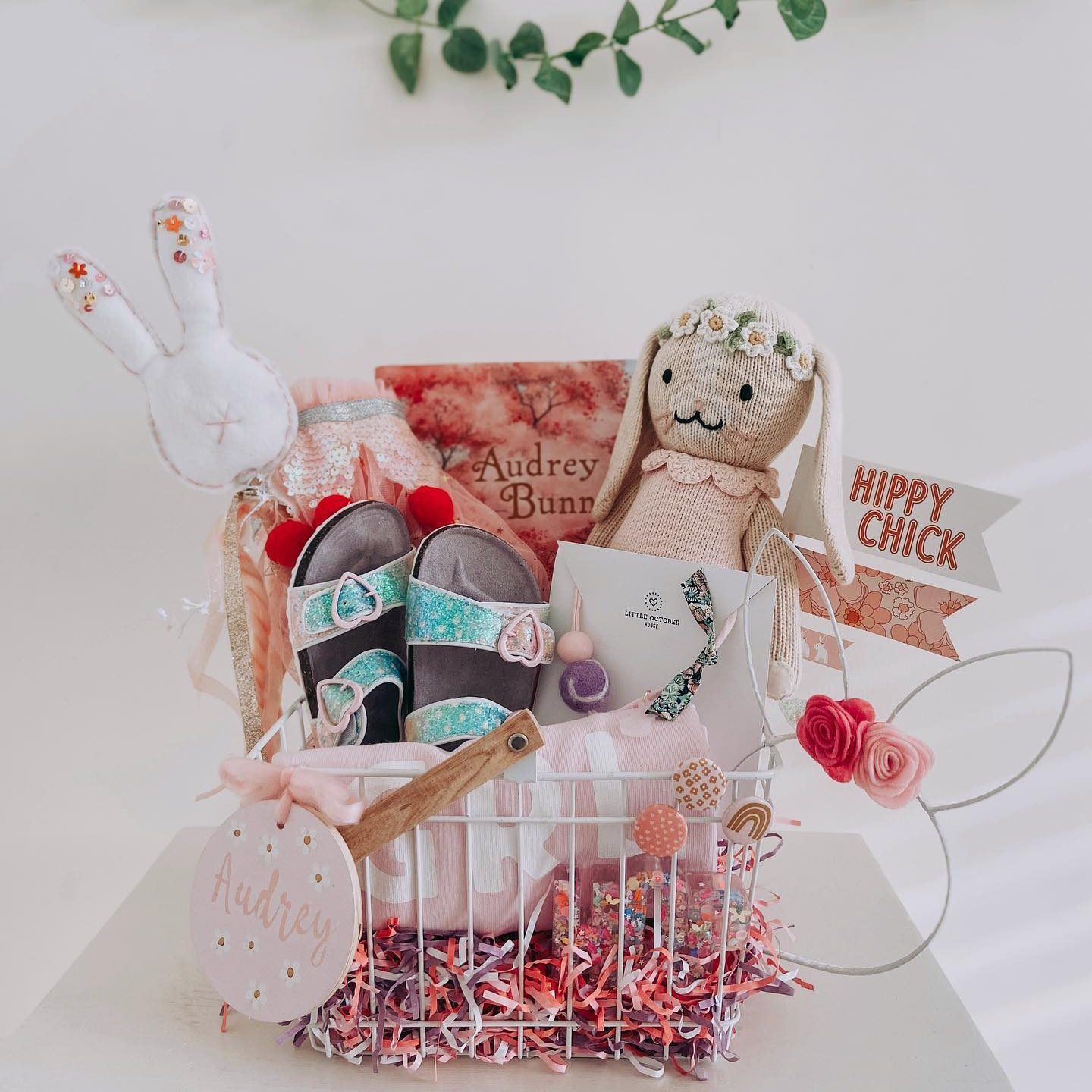 Decorated Wire Easter Basket Via Hellojessicalauren Instagram