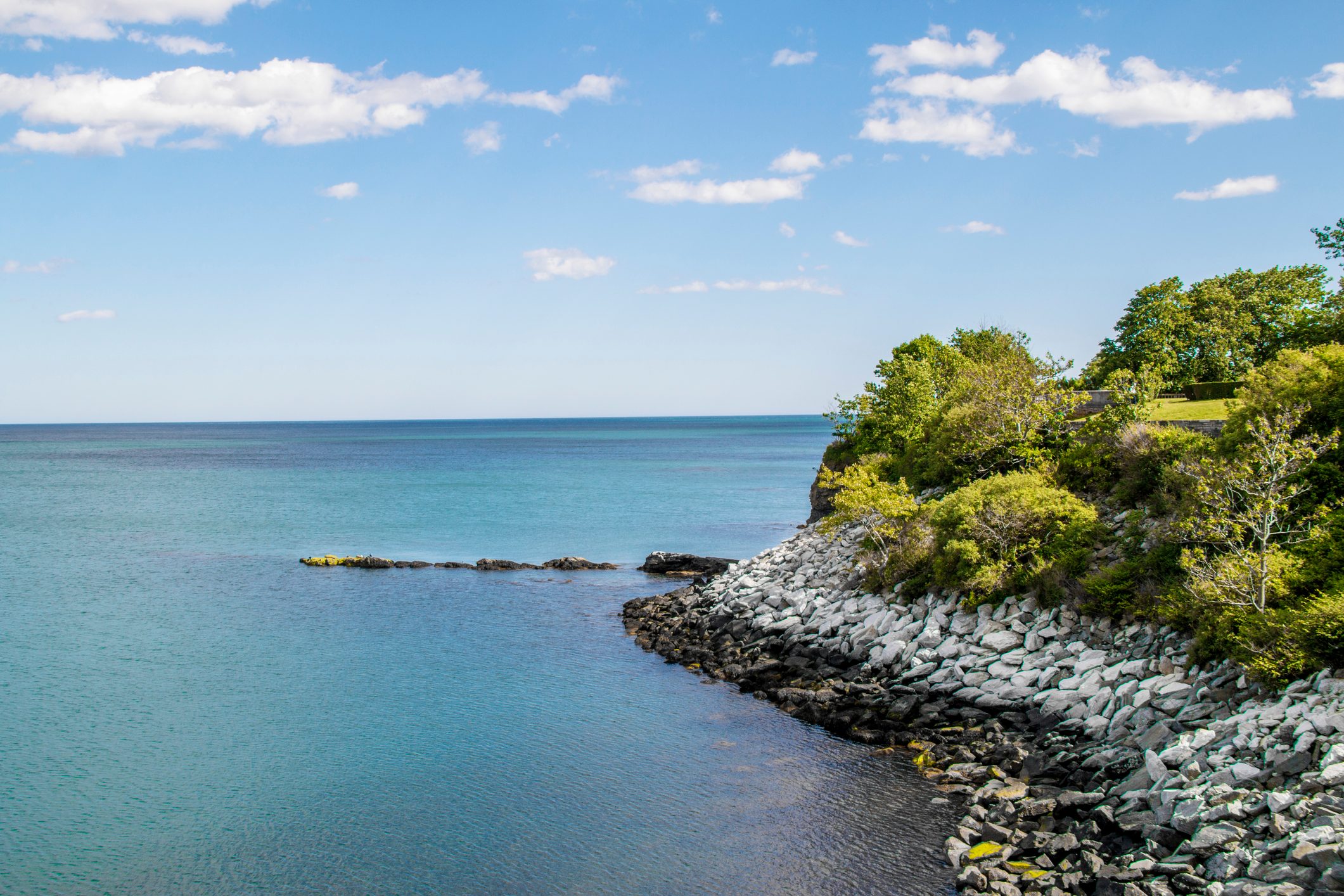 ocean view from the cliff walk in Newport Rhode Island