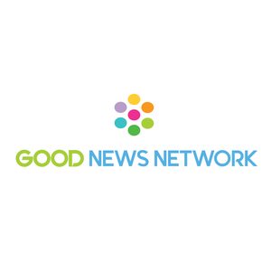 Colorful dots form a circular pattern above the text 
