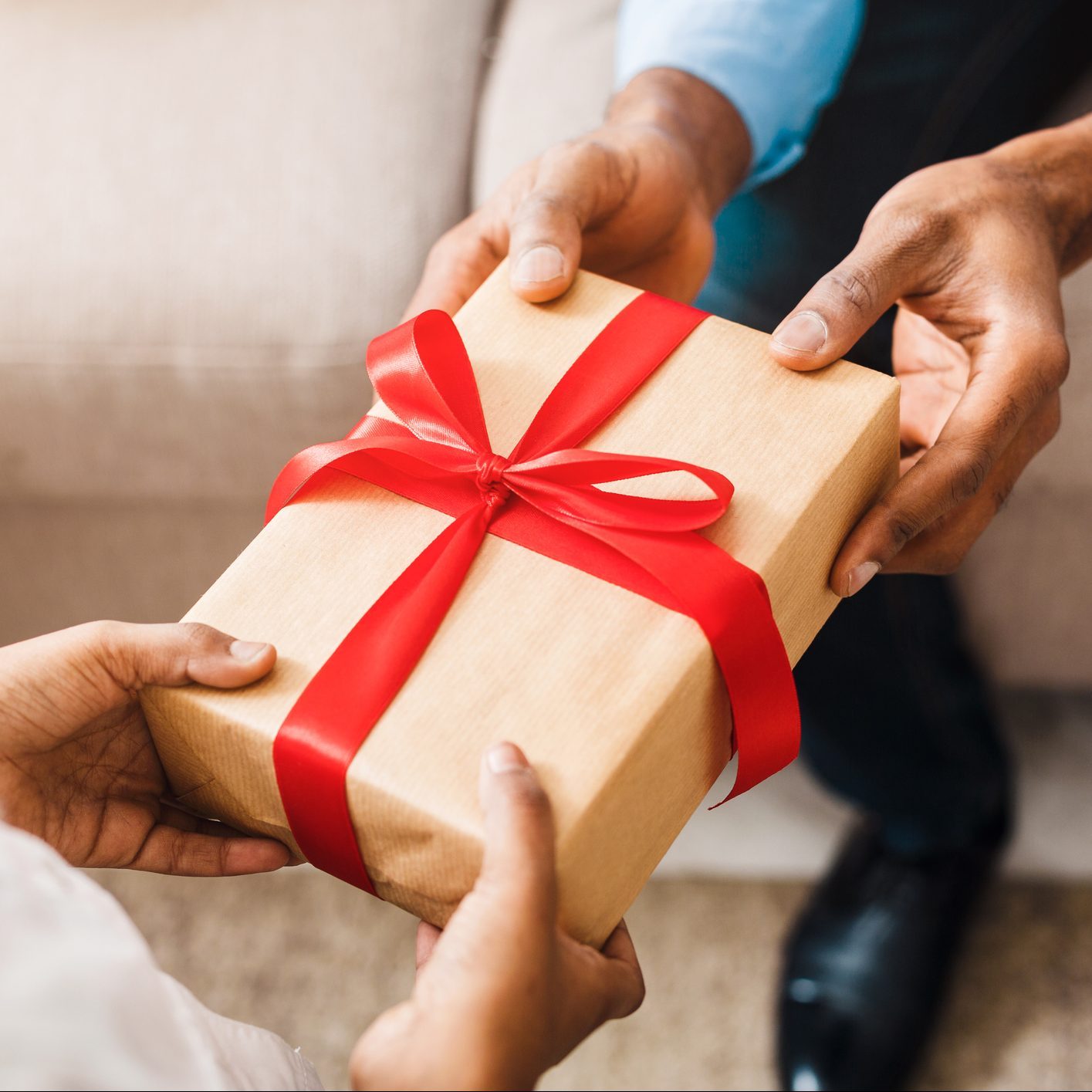 Experts Explain 4 Gifts You Can Always Regift, and 4 Gifts You Probably Shouldn’t