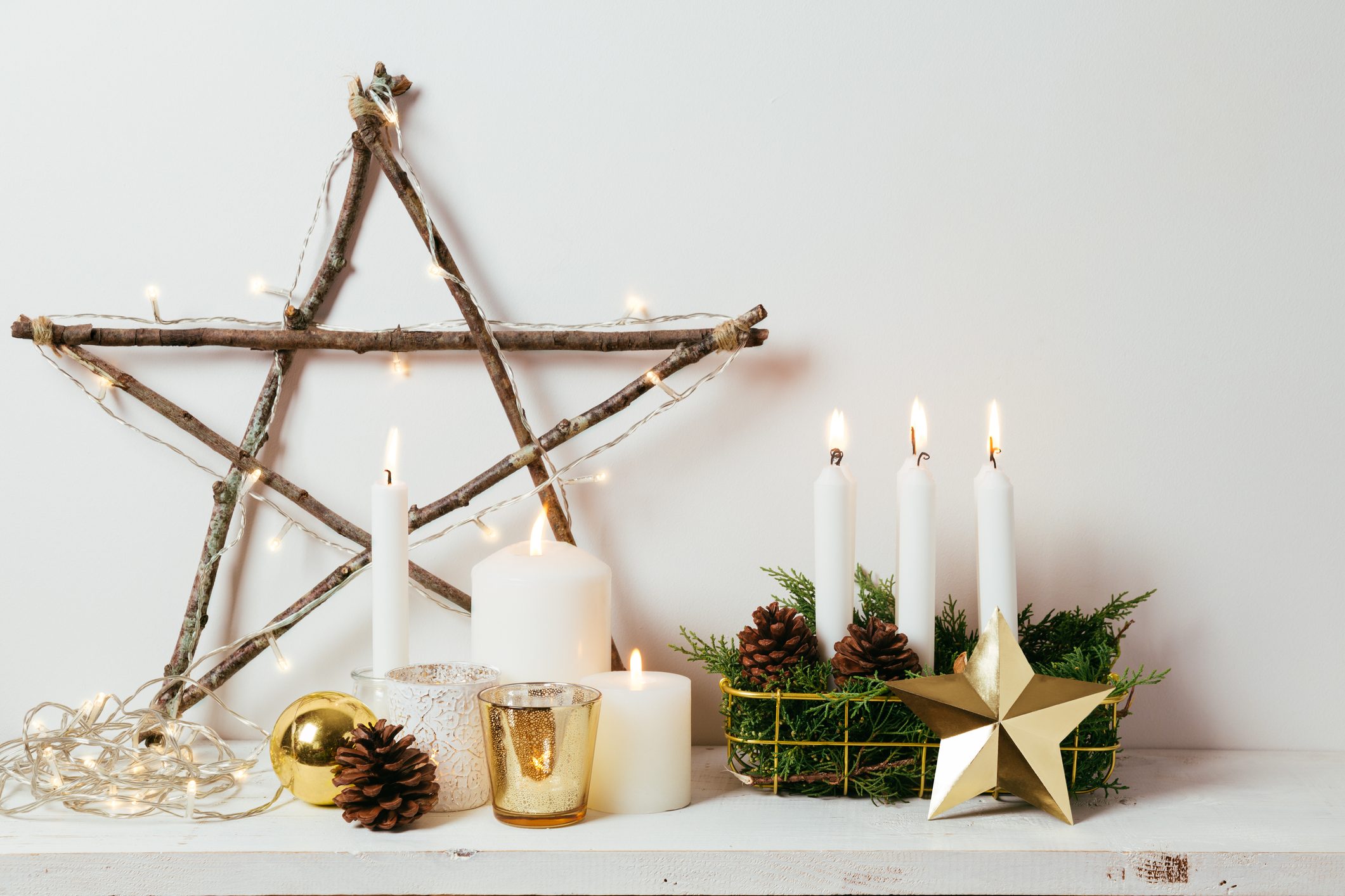 rustic christmas mantelpiece