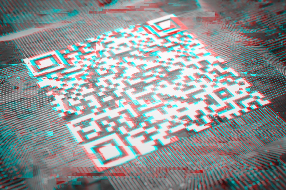 How to Spot a Fake QR Code and Avoid Getting Scammed