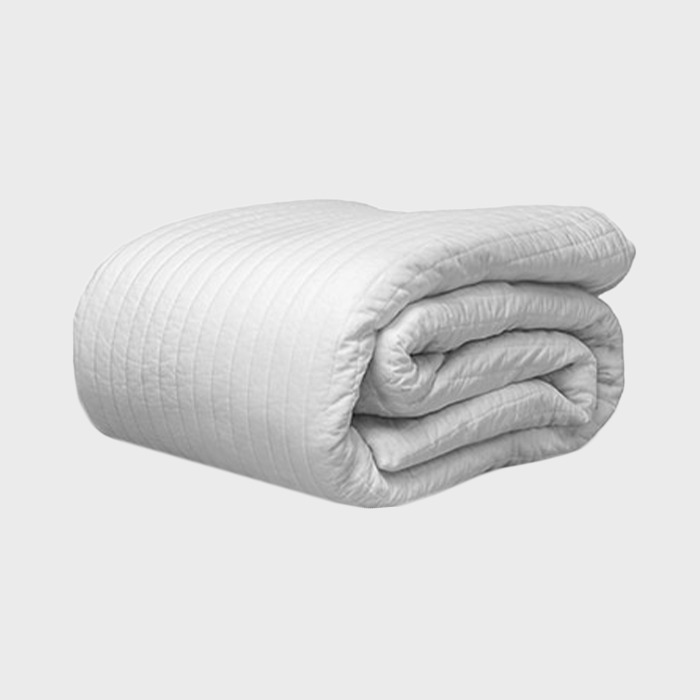 Organic Cotton Channel Quilt Ecomm Via Saatva.com 001