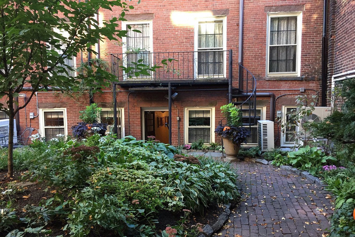 Salem Inn