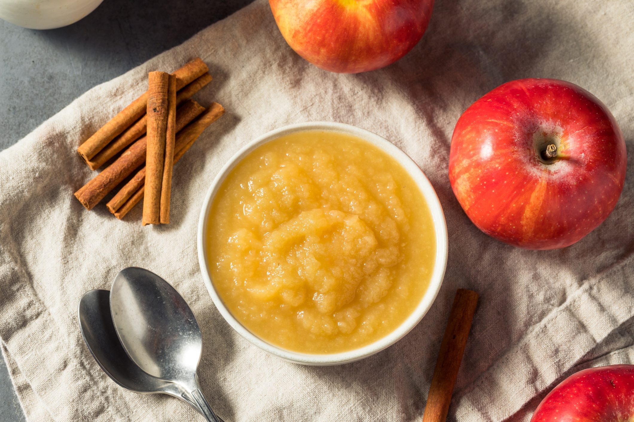 Healthy Organic Raw Apple Sauce