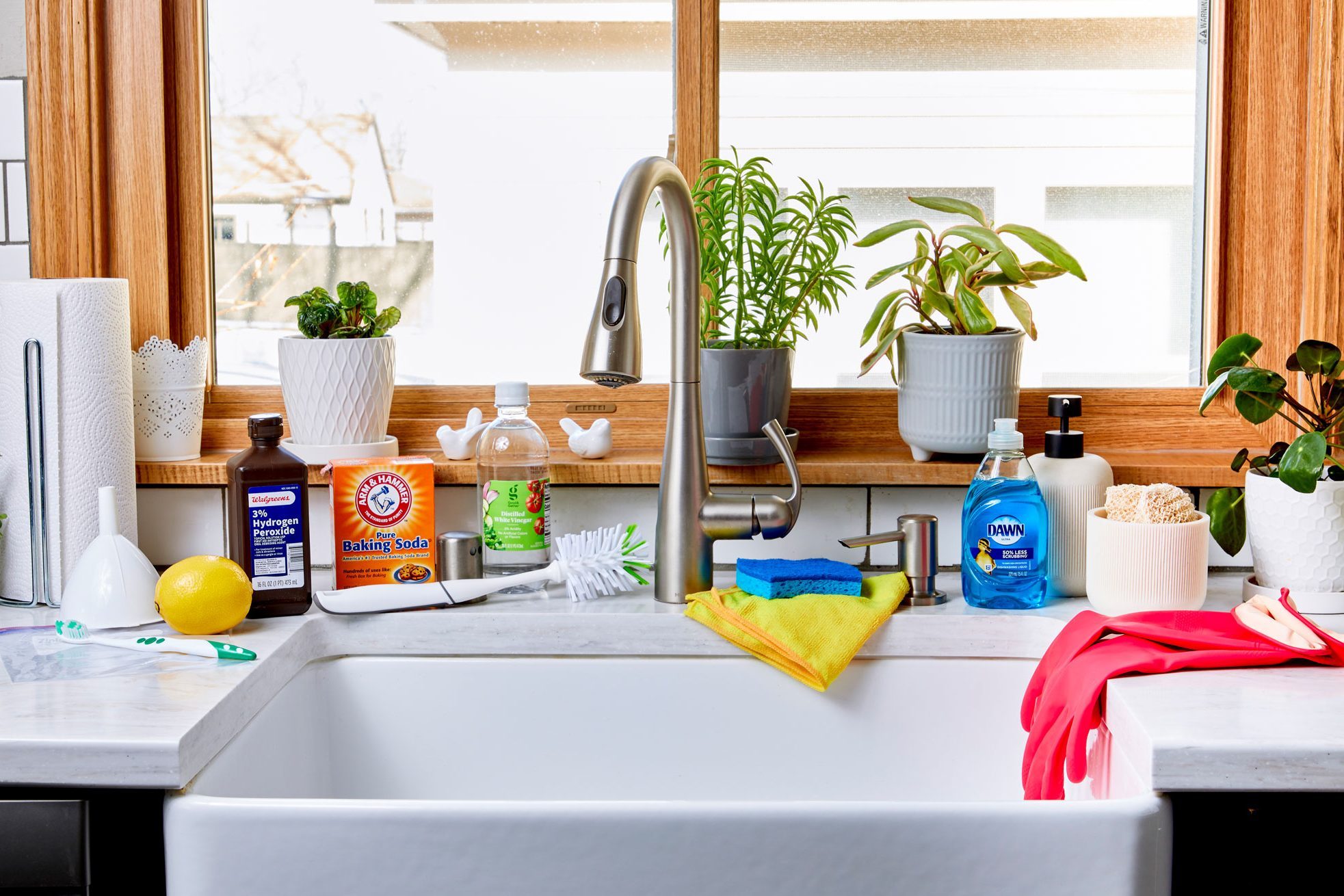 How to Clean a Kitchen Sink in 5 Super Simple Steps