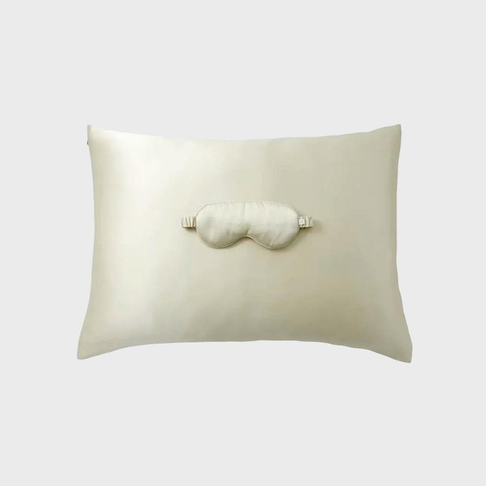 Rd Ecomm Silk Pillowcase And Sleep Mask Set Via Casper.com