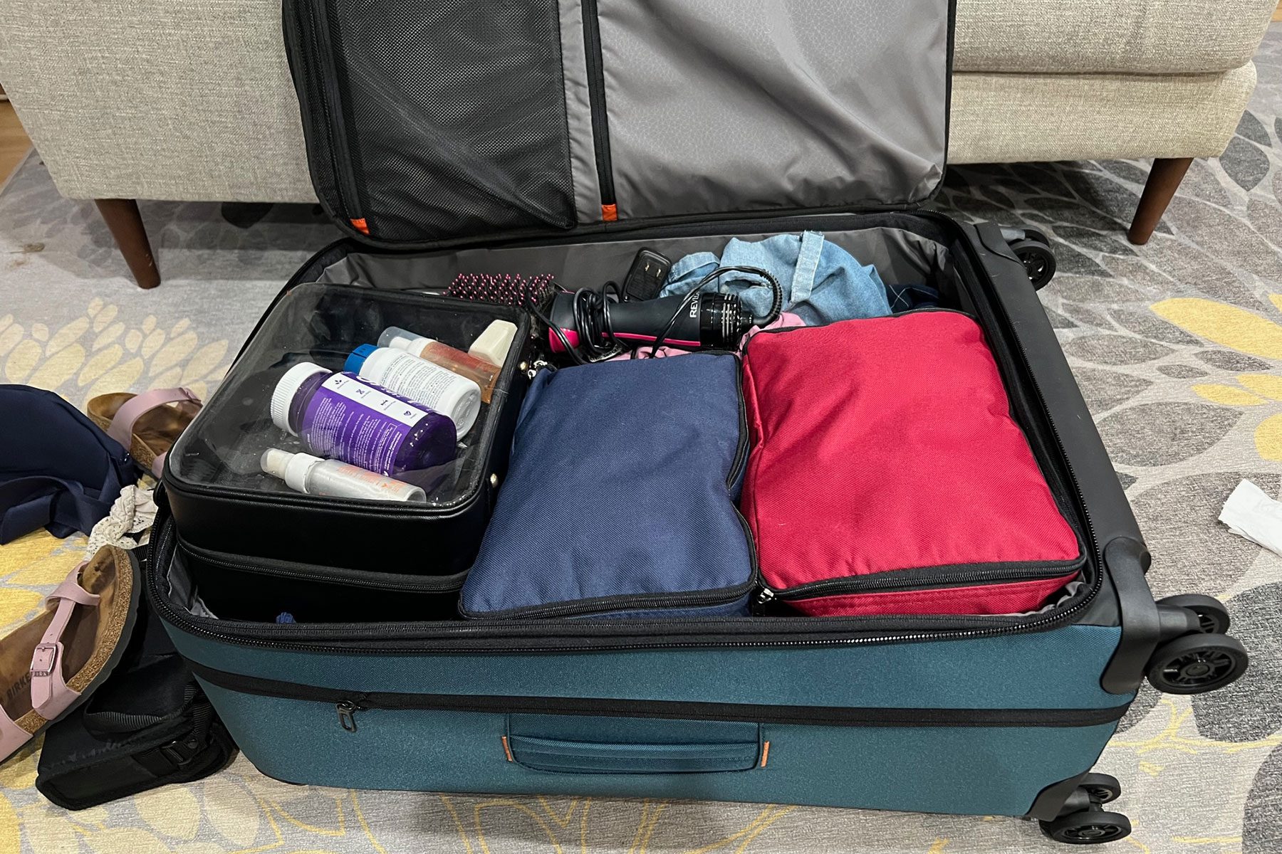 Briggs & Riley Zdx Luggage Open