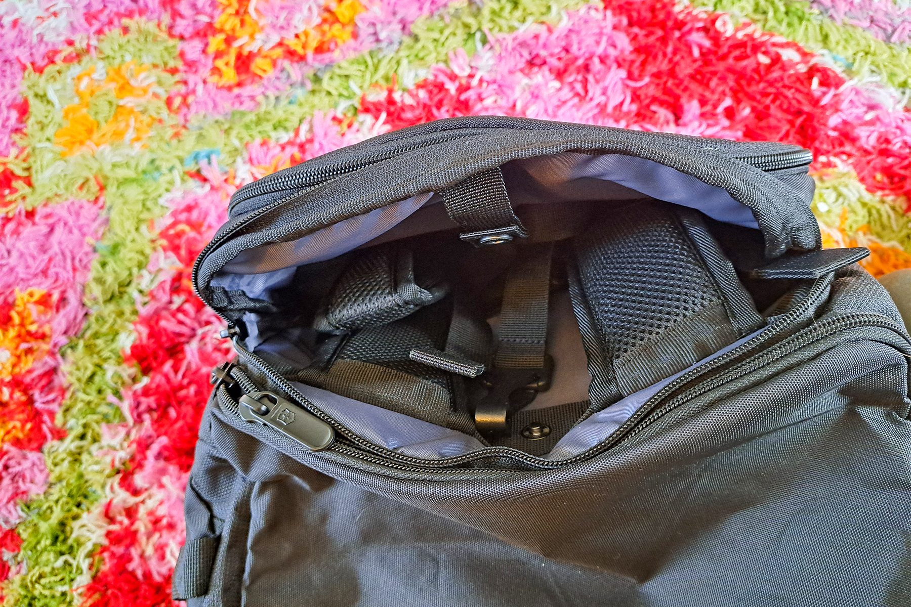 Rda24 Victorinox Vx Sport Evo Two In One Backpack Duffel Miranda Manier Ssedit 07