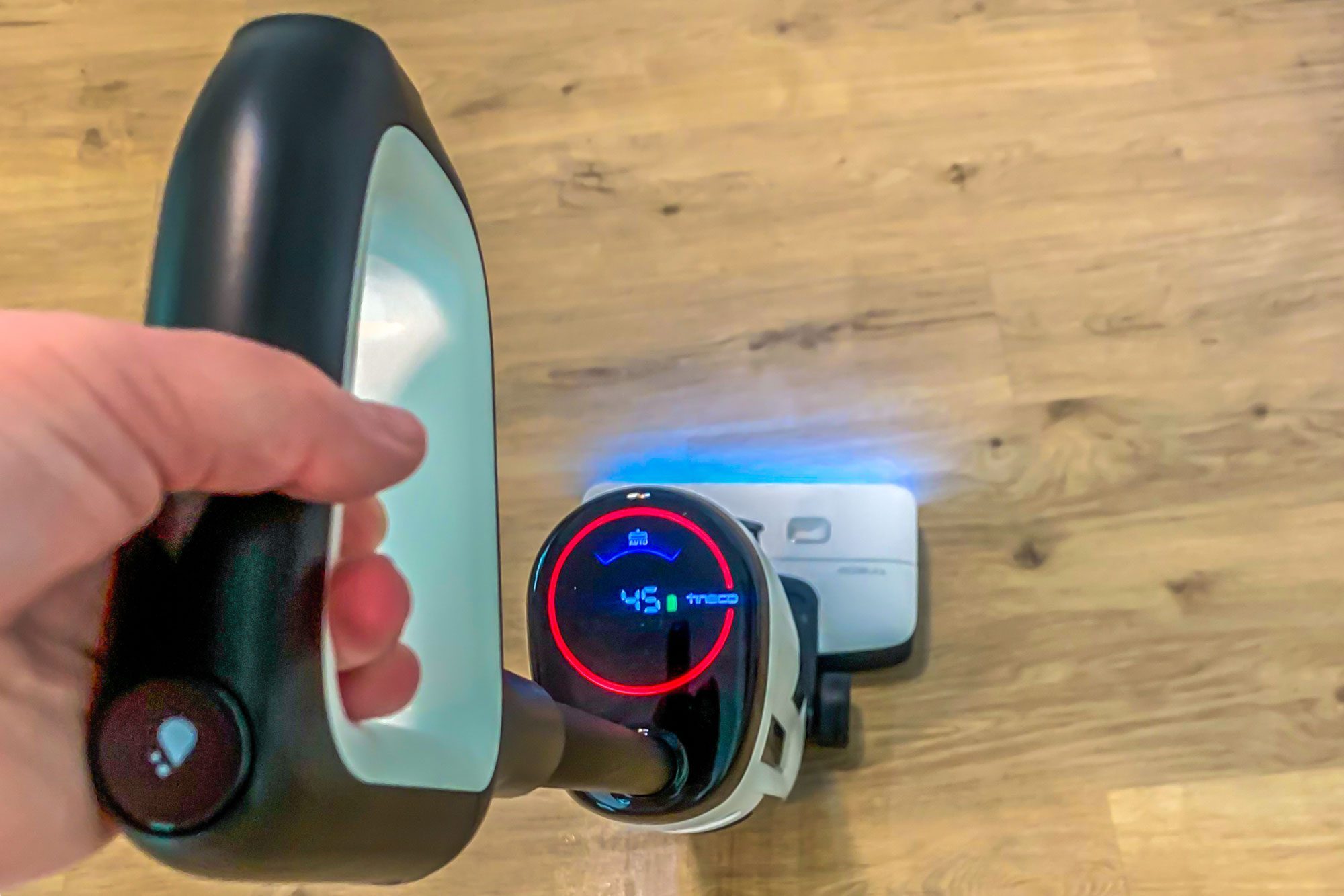 Tineco Floor One S7 Steam Wet Dry Vacuum LED Lights