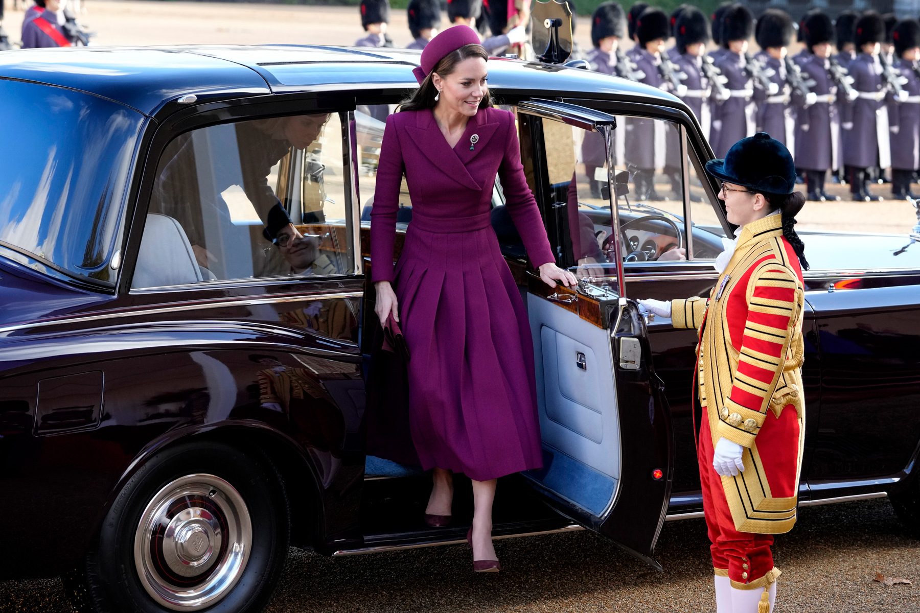 15 Royal Dress Code Rules You Never Knew About Gettyimages 1244992721