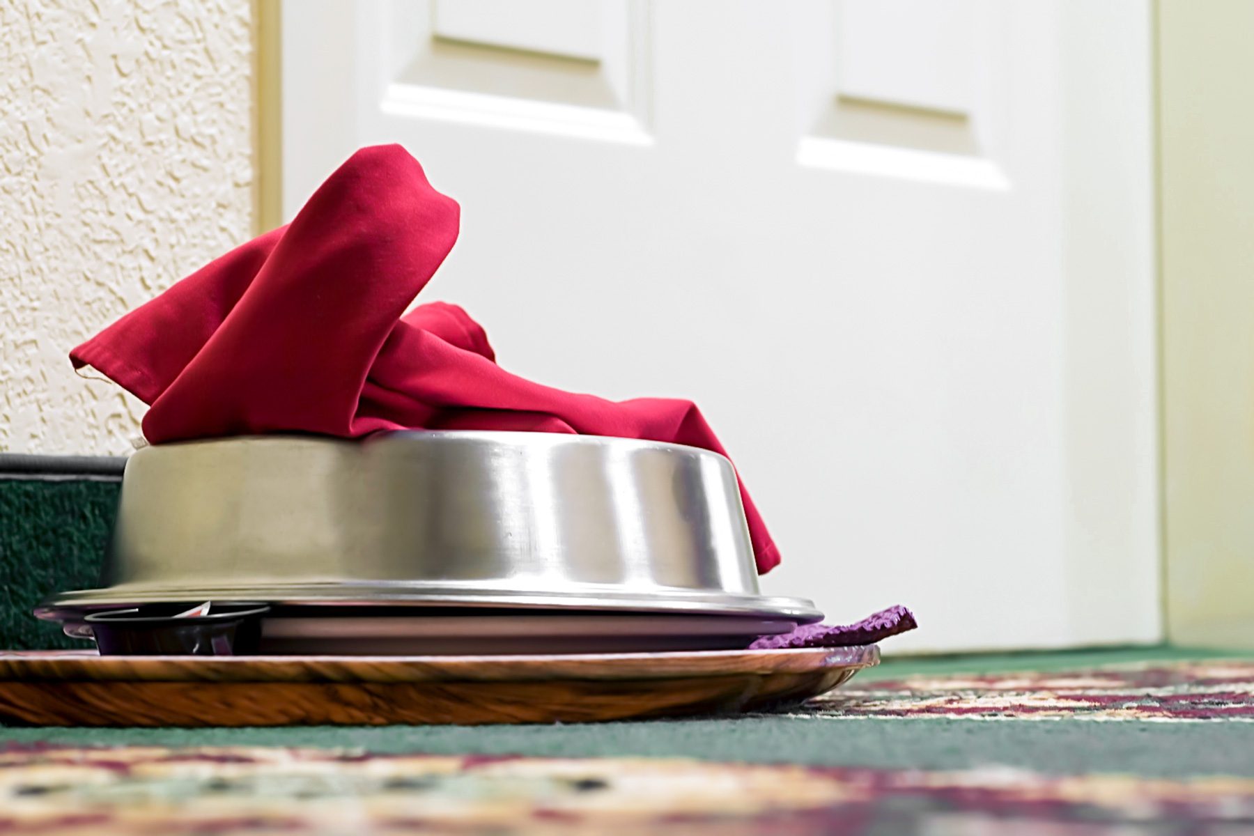 17 Polite Habits Hotel Workers Actually Dislike—and What To Do Instead Gettyimages 116833824 Stedit
