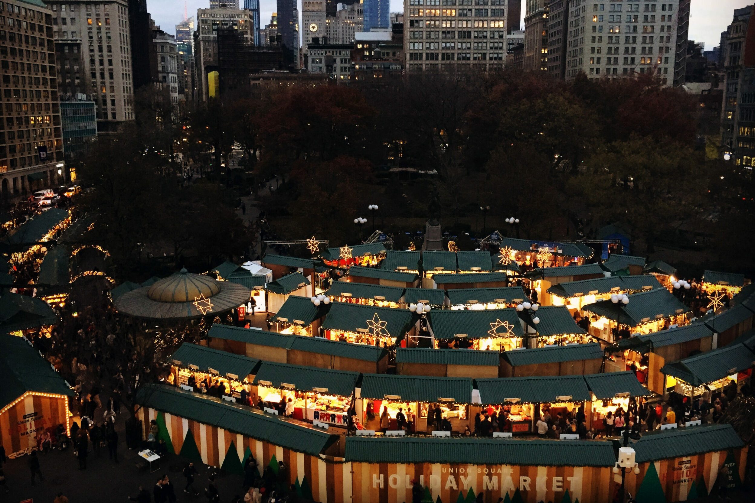 All the lights of the Christmas Markets in Union Square in New York