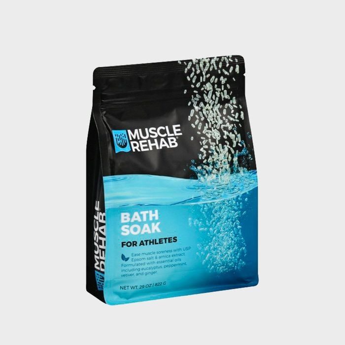 Package displays bath soak pouring into water, labeled 