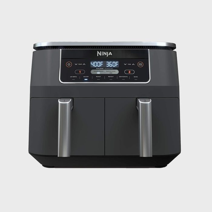 Air fryer displaying 